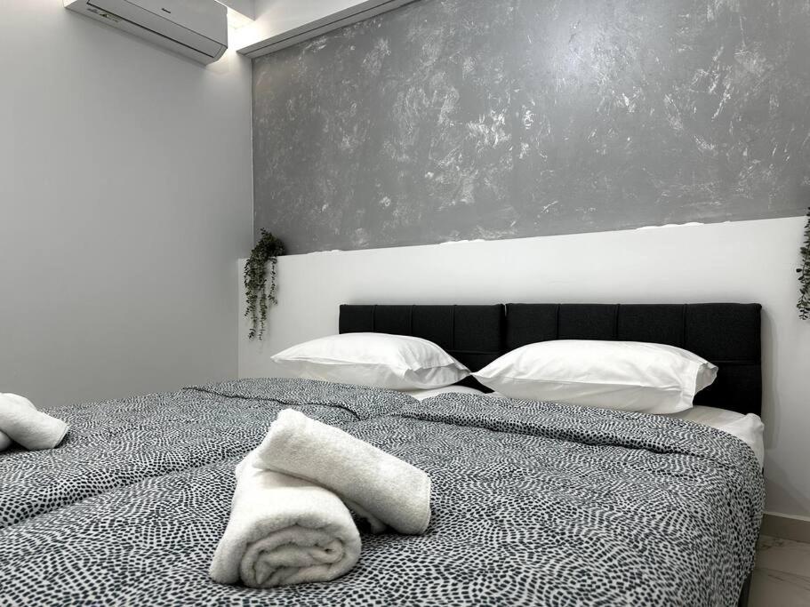 Cozy Elegant #1 Vipgreece *